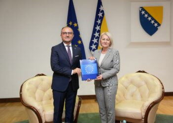 Ambassador Soreca presents the European Commission Report on BiH to the CoM Chairwoman
