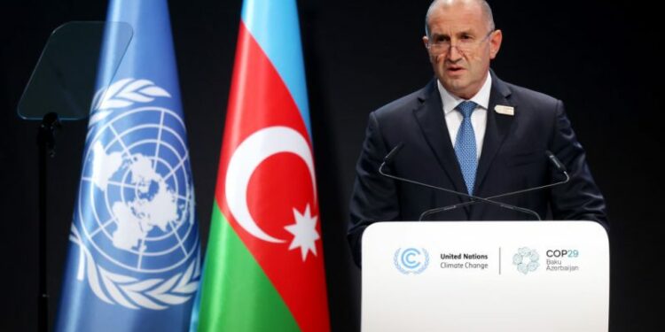 Bulgarian president supports net zero carbon target in Baku – Euractiv