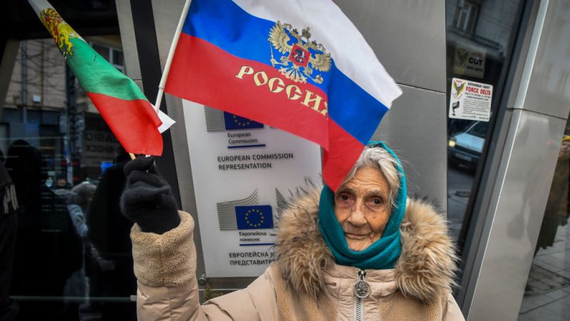 Bulgaria’s pro-Russian parties display increasingly open ties with the Kremlin – Euractiv