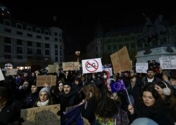 Călin Georgescu’s first-round presidential win sparks pro-European demonstrations in Romania
