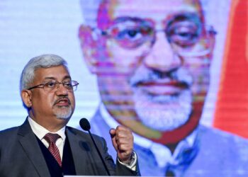 Commerce Secretary visits Norway to discuss early implementation of trade pact with EFTA bloc Commerce Secretary visits Norway to discuss early implementation of trade pact with EFTA bloc