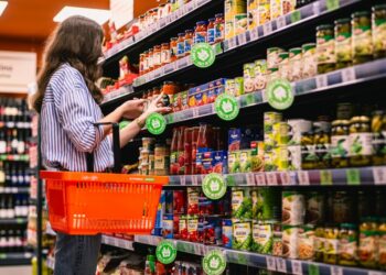 Croatian retailer Studenac plans IPO in Zagreb, Warsaw