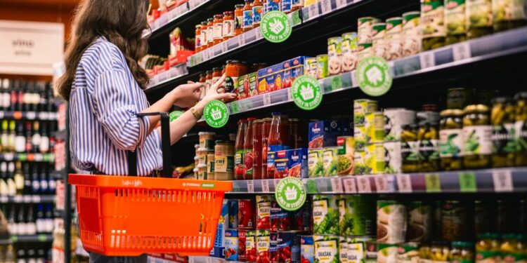 Croatian retailer Studenac plans IPO in Zagreb, Warsaw