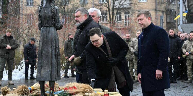 Czech head of diplomacy assures Ukraine of continued support as security situation worsens