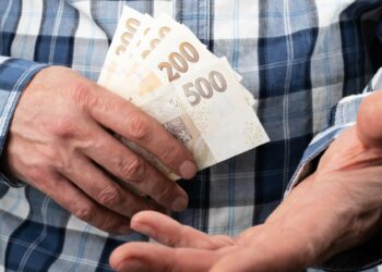 Czechia’s middle class feels the squeeze as poverty protections falter