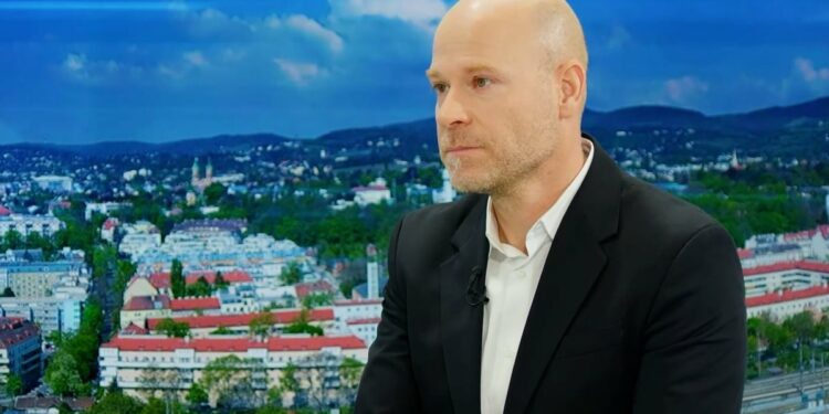 EU expert Schmidt: More money needed for Europe