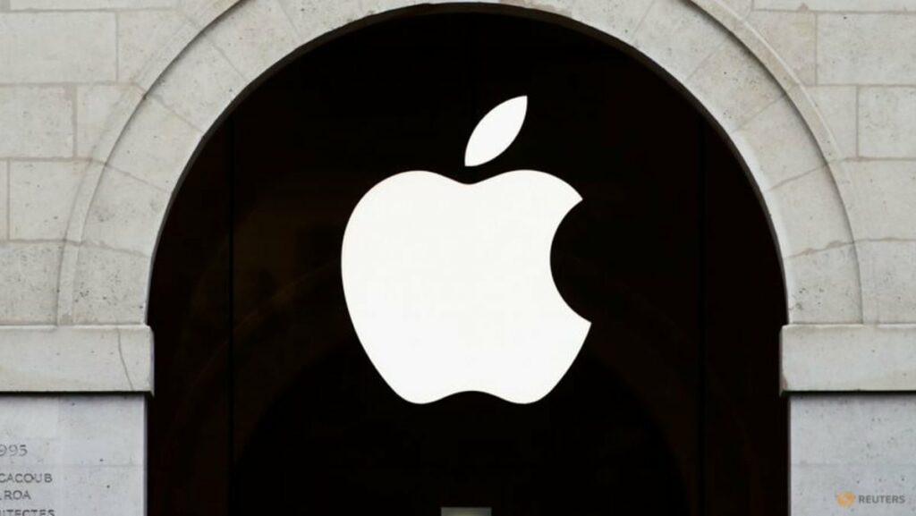 EU regulators scrap probe into Apple’s e-book rules after complaint was withdrawn
