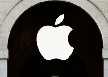 EU regulators scrap probe into Apple’s e-book rules after complaint was withdrawn