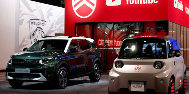 European car sales flat in October, EVs gain ground, ACEA says