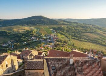 European gem with 17C in November is ‘magical in winter’ but without crowds | Travel News | Travel