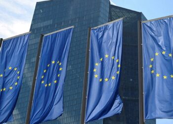 Facebook and Instagram users in Europe can opt for less personalised ads