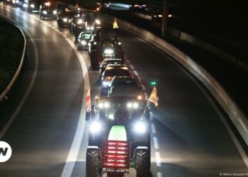 French farmers protest EU-Mercosur trade deal – DW – 11/18/2024