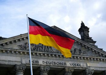Germany eases EU Blue Card rules to attract skilled workers in 2024  Germany eases EU Blue Card rules to attract skilled workers in 2024