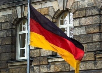Germany summons Russian ambassador over expulsion of 2 German journalists Germany summons Russian ambassador over expulsion of 2 German journalists