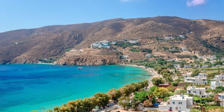 Greek island could be ‘wrecked’ new cruise ship tourism | Travel News | Travel
