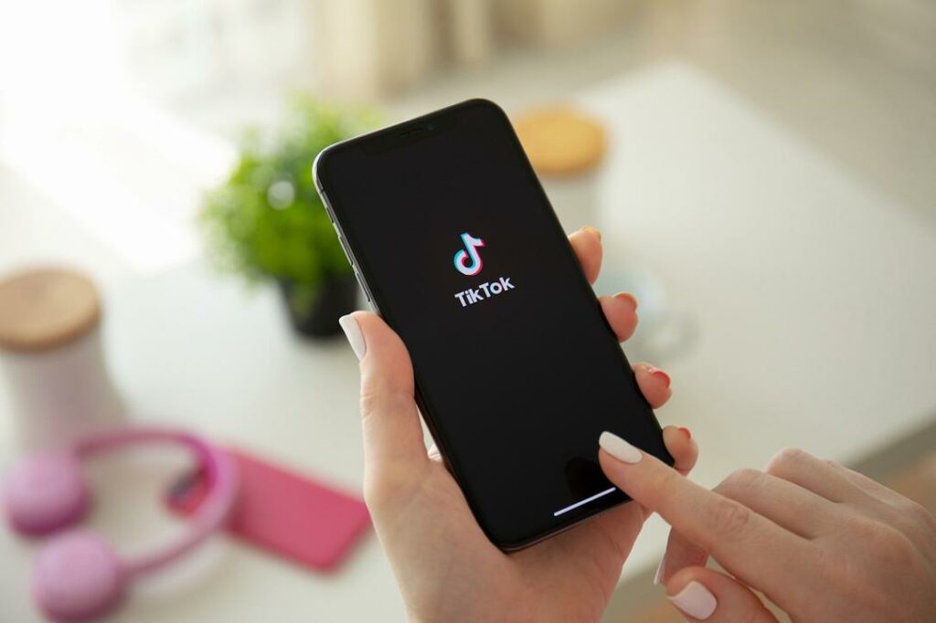Head of Romania’s telecommunications regulatory authority calls for immediate suspension of TikTok