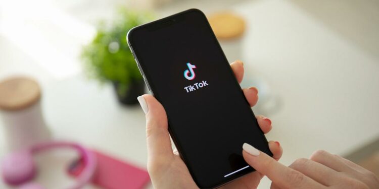 Head of Romania’s telecommunications regulatory authority calls for immediate suspension of TikTok