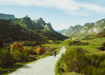 How Spanish Destinations Balance Growth and Sustainability