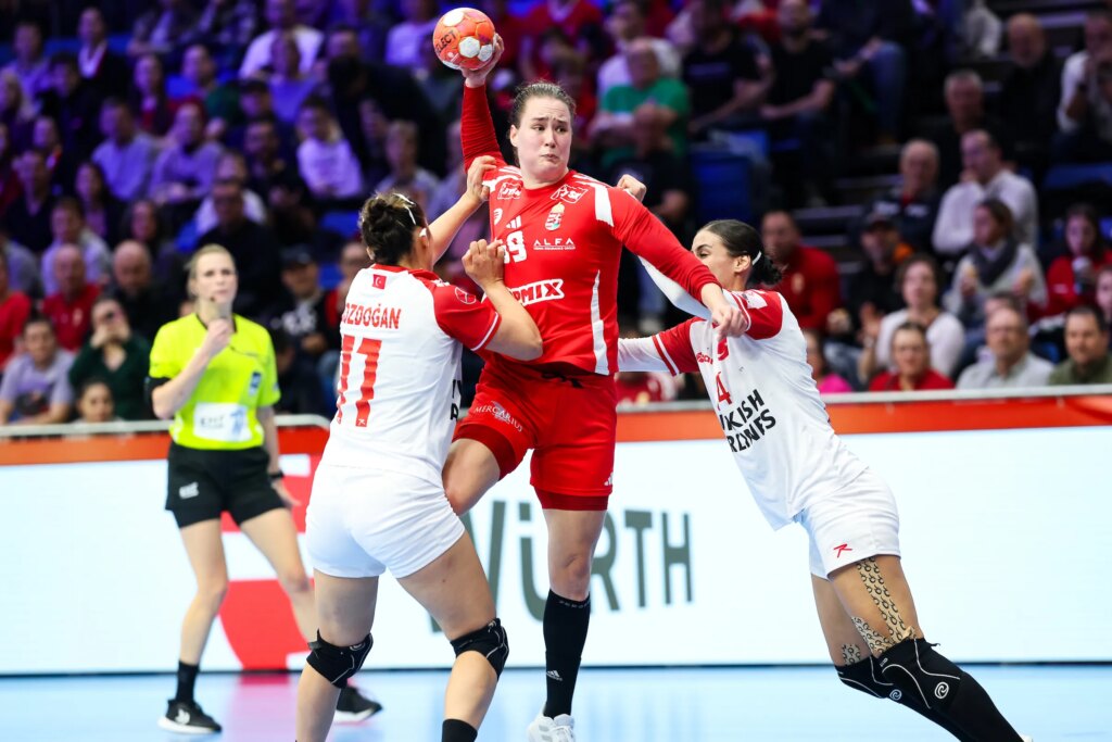 Hungary secure opening win in front of home fans at Women’s EHF EUR)