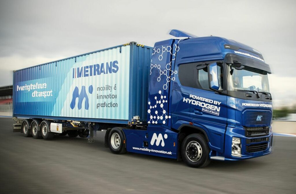 Metrans tests first hydrogen-powered truck in Slovakia