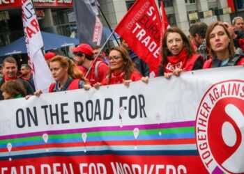 Most EU countries failing to implement minimum wage rules, unions warn