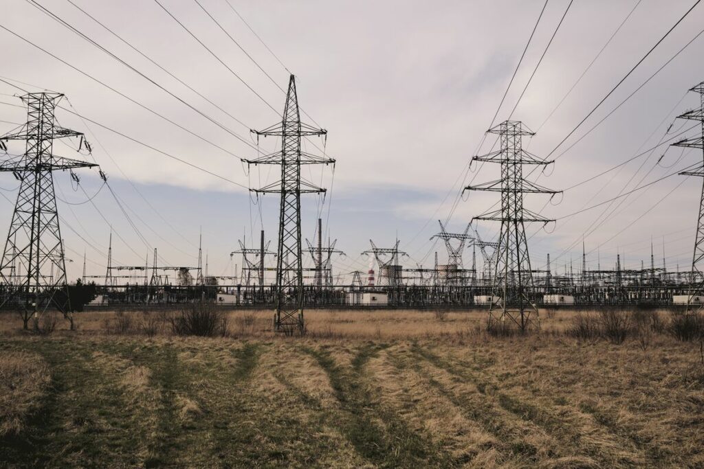Poland Urgently Needs New Gas Power Stations, Grid Operator Warns
