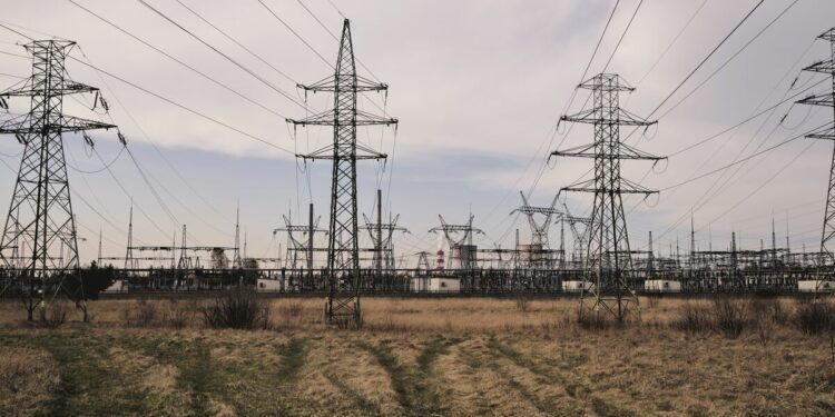 Poland Urgently Needs New Gas Power Stations, Grid Operator Warns