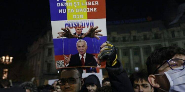 Protests in Romania over far-right candidate’s shock poll lead – Euractiv