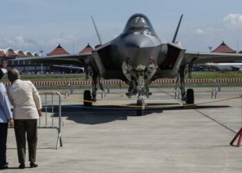 Romania approves purchase of 32 F-35s – Euractiv Romania approves purchase of 32 F-35s – Euractiv