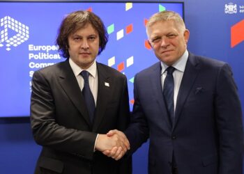 Slovak PM congratulates Georgian counterpart on his party’s election win, discusses ties at European Political Community Summit