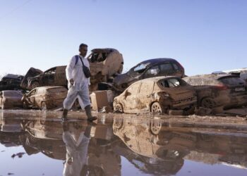 Spain floods: Thousands of people evacuated in Málaga as country braces for new storms