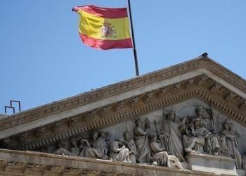 Spain passes measures to protect workers amid climate emergency