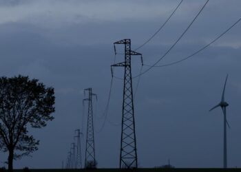 The EU wants new power lines to save the economy. First it needs cash and local support. – POLITICO The EU wants new power lines to save the economy. First it needs cash and local support. – POLITICO