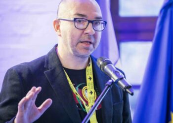 Ukrainians battling for culture in the shadow of war – Euractiv