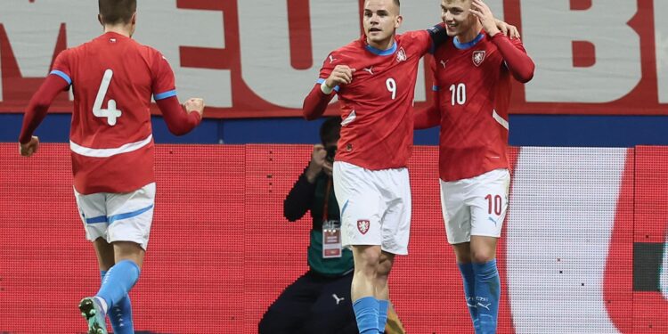 Under-21 EURO play-offs: Czechia, Finland qualify as Georgia defend first-leg lead against Croatia | UEFA Under-21