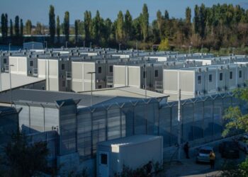 Uproar over the Italy-Albania migration deal continues – Euractiv