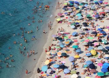 What months are shoulder season in Europe? Off-peak travel gains popularity What months are shoulder season in Europe? Off-peak travel gains popularity