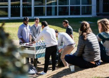 Insead tops FT European Business Schools Ranking for the first time