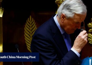 French government toppled in no-confidence vote, deepening political crisis French government toppled in no-confidence vote, deepening political crisis