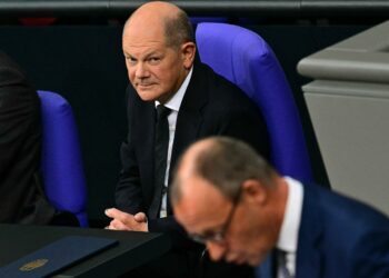 In Germany, Chancellor Olaf Scholz and his conservative rival Friedrich Merz clash over military aid to Ukraine In Germany, Chancellor Olaf Scholz and his conservative rival Friedrich Merz clash over military aid to Ukraine