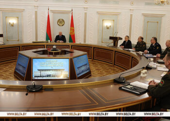 Lukashenko describes military situation around Belarus, speaks against self-complacency