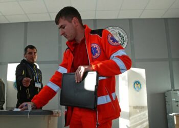 Moldova heads for presidential runoff that could derail path to Europe Moldova heads for presidential runoff that could derail path to Europe