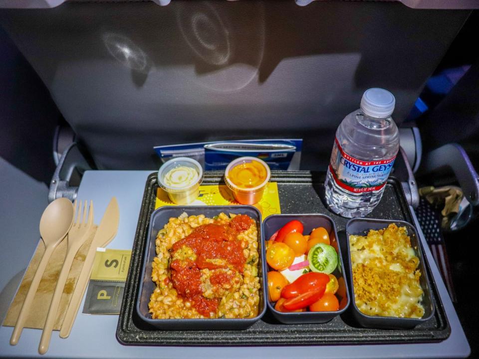 Flying JetBlue Airways from New York to London — JetBlue Airways London Inaugural Flight