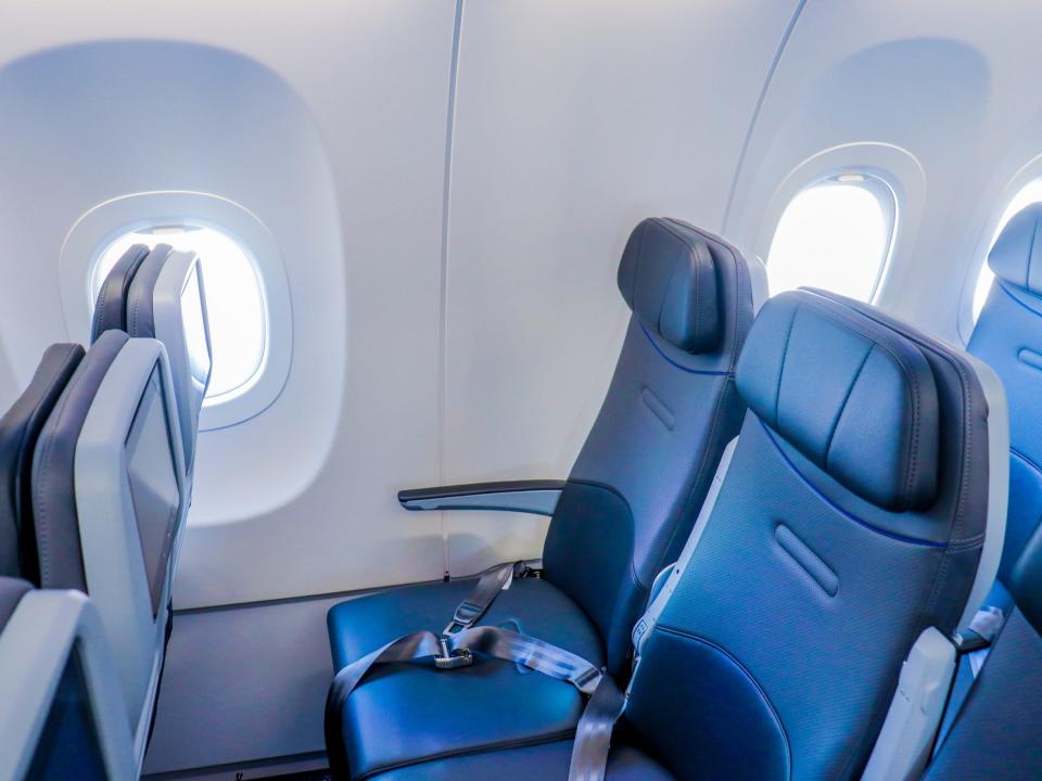Economy class onboard JetBlue Airways' new Airbus A321neoLR — JetBlue Airways Airbus A321neoLR Tour