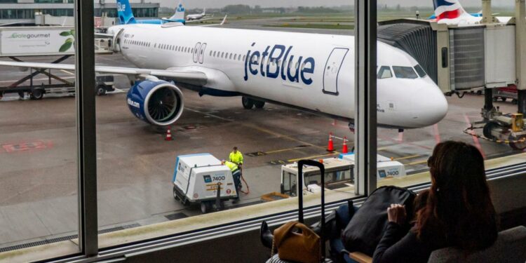 JetBlue will fly to Spain for the first time. See how its Airbus A321neo compares to the country’s flag carrier Iberia.