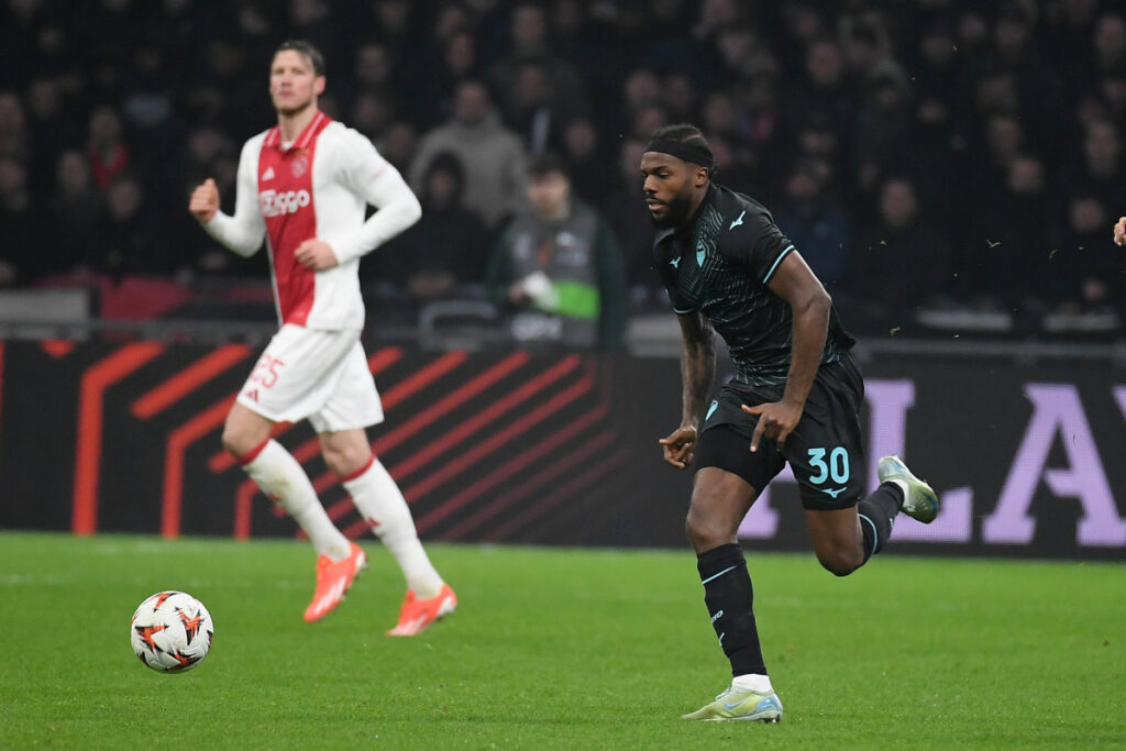 Lazio still leaders, Roma boost