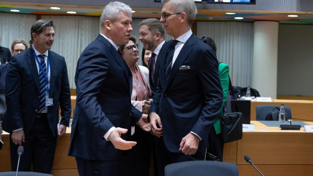 EU lets Bulgaria and Romania fully integrate into Europe’s ID-check-free travel zone