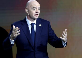 FIFA chief Infantino warned by EU lawmakers over Saudi Arabia World Cup – POLITICO FIFA chief Infantino warned by EU lawmakers over Saudi Arabia World Cup – POLITICO