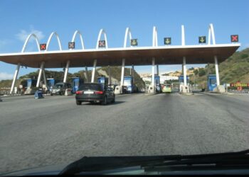 Brussels gives Spain an ultimatum over its toll roads: EU wants less eco-friendly cars to be charged more Brussels gives Spain an ultimatum over its toll roads: EU wants less eco-friendly cars to be charged more