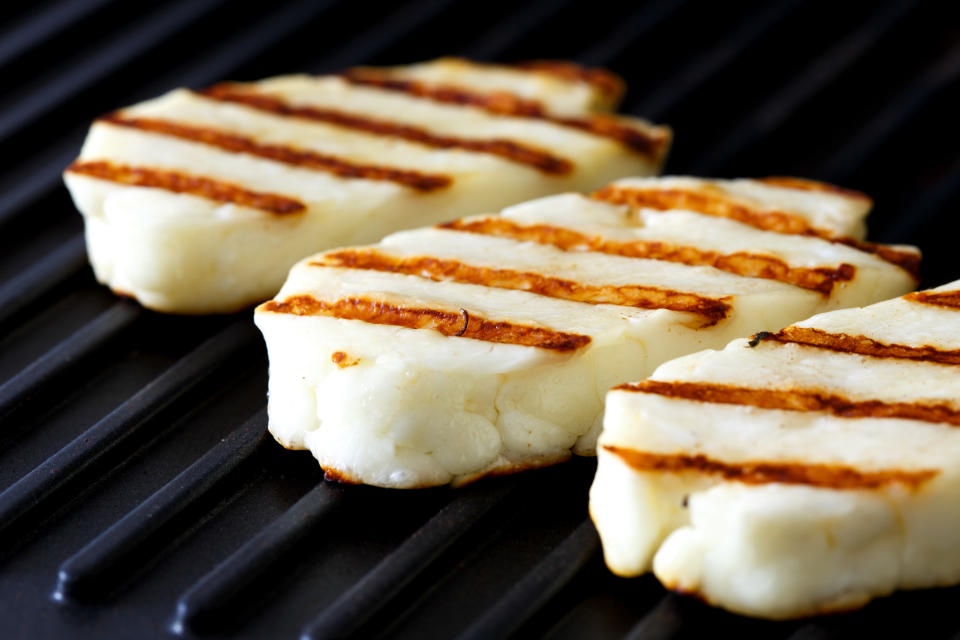 grilled halloumi cheese